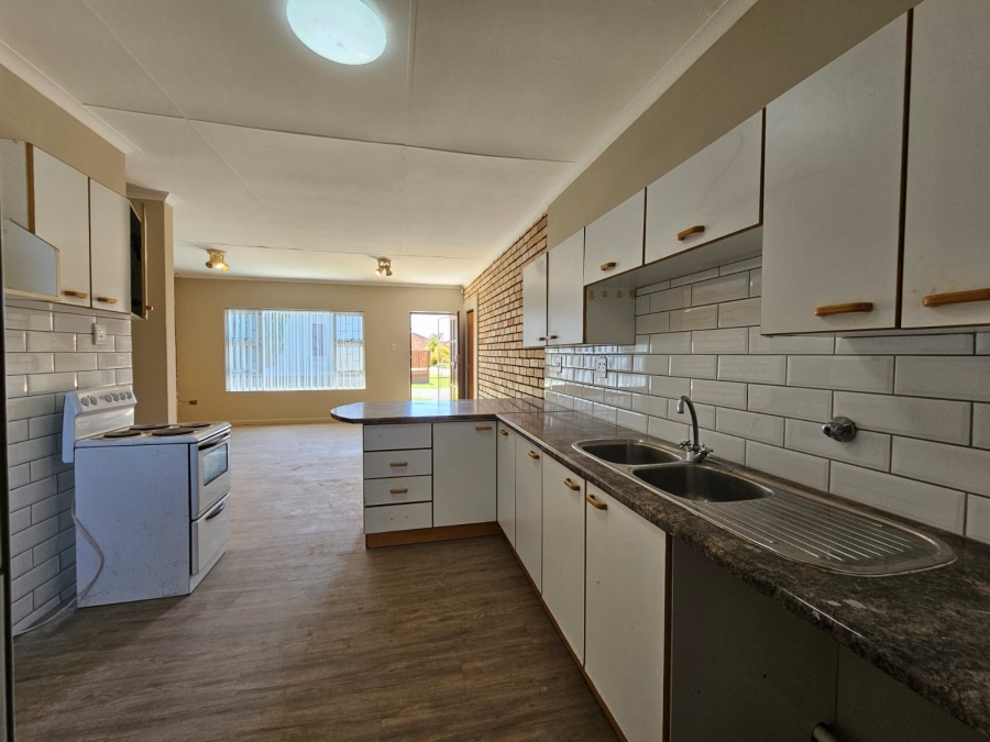 2 Bedroom Property for Sale in C Place Eastern Cape